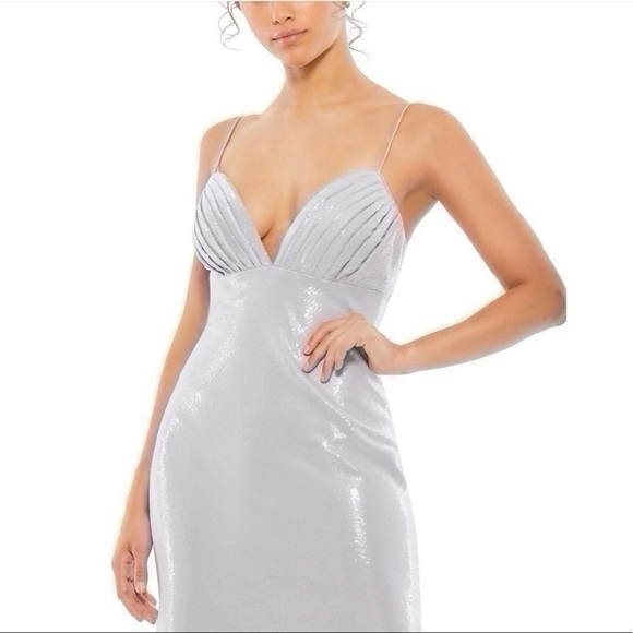 Mac Duggal Ieena Fully Sequined Plunging Trumpet Gown Shimmering Ice - Picture 5 of 13